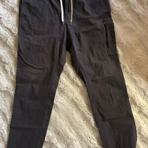 Vuori men’s Ripstop Gray Pants XL